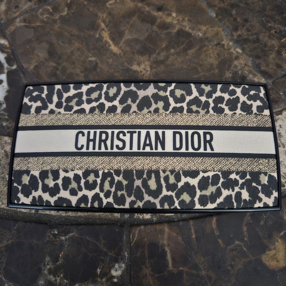 Christian Dior Mitzah Edition In Leopard Print Case Eyeshadow Palette NEW - Picture 3 of 5